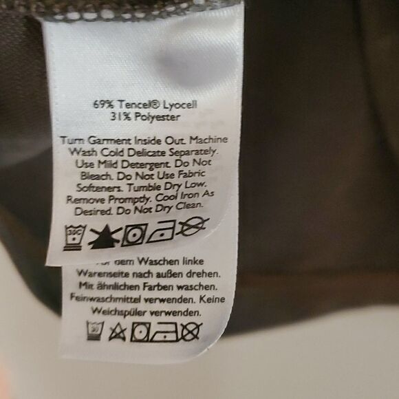 Eddie Bauer active fit long sleeve two button shirt - Picture 6 of 6